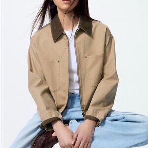 [EUC] Uniqlo Women's Workwear Beige Cropped Zip Up Jacket - Size Medium